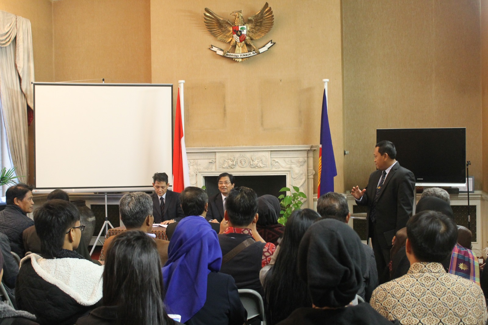 Kunjungan ke Wisma Indonesia Kedutaan Besar Indonesia di London